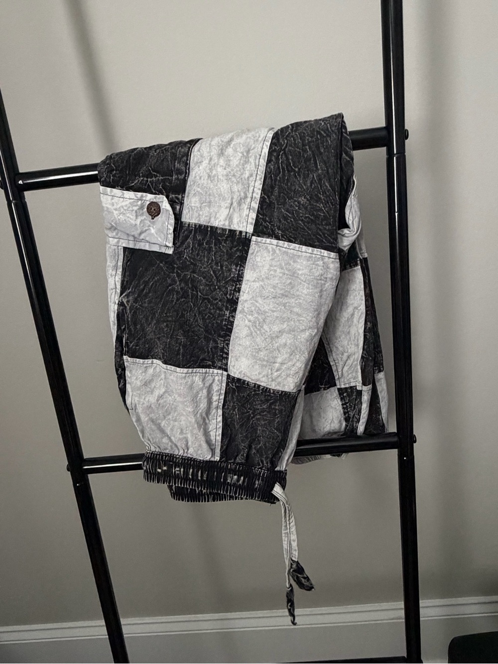 Rising International Patchwork Cargo Jogger Pants Black White Acid Wash M - Picture 5 of 9